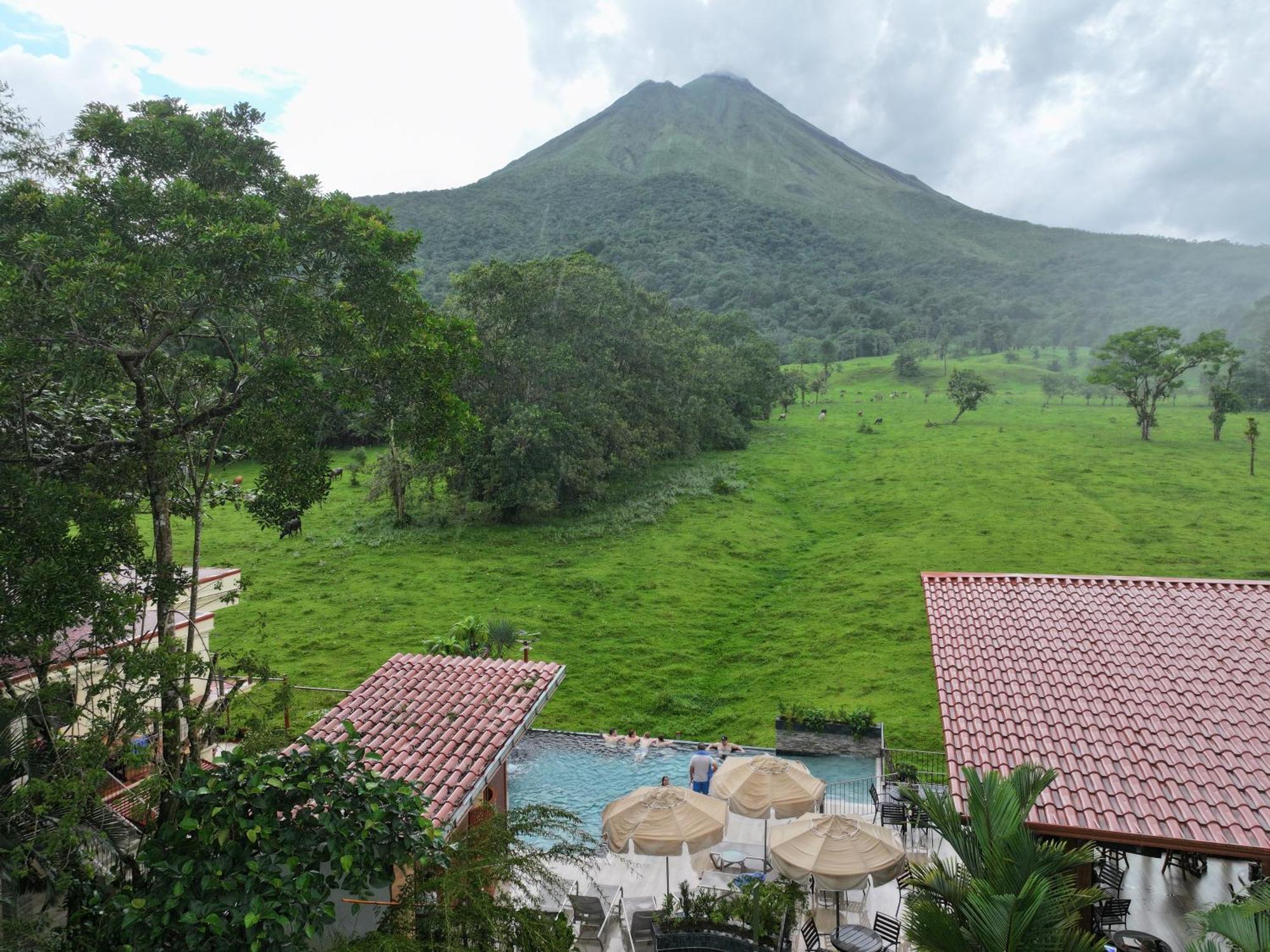 Paradise Hot Springs La Fortuna Exterior photo